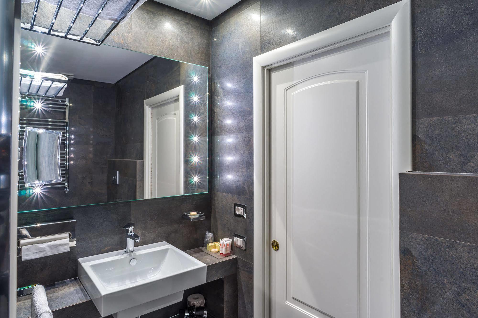 Les Diamants Spanish Steps Suite Roma Exterior foto